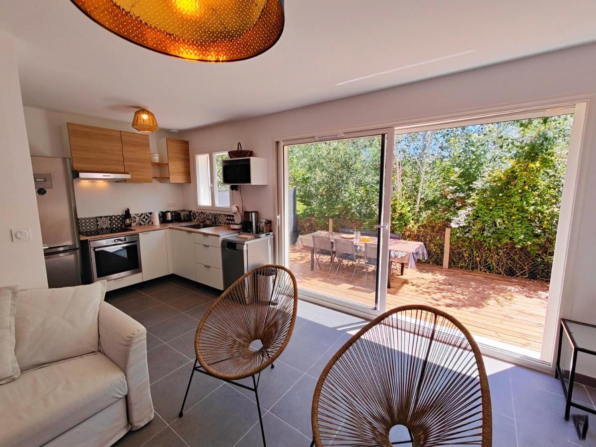 Villa Vias Plage Bagian luar foto