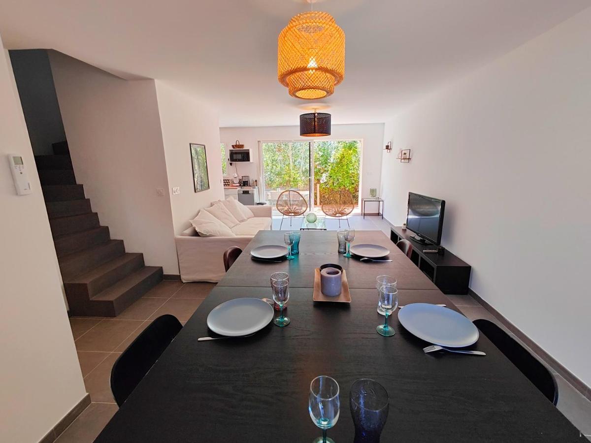 Villa Vias Plage Bagian luar foto